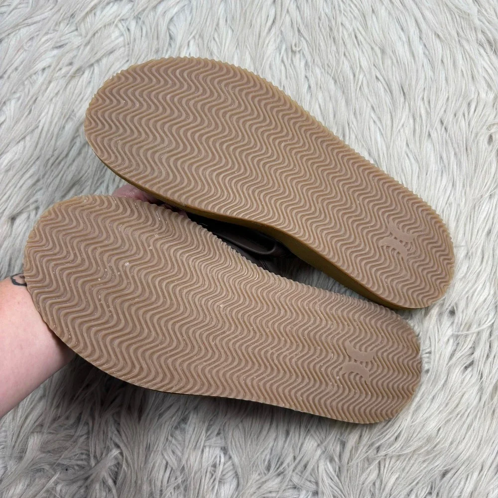 NWOB Hurley Men's 10 Brown Faux Leather Lunar Flip Flop Sandals Beach Surfer